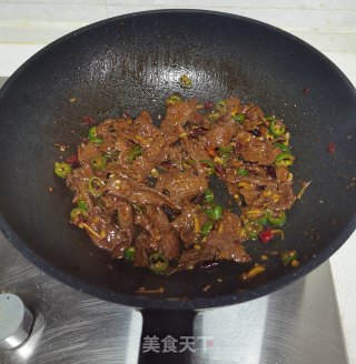 小炒牛肉的做法步骤：11