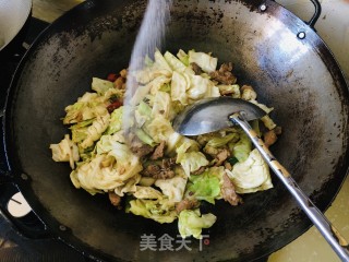 甘蓝炒肉片的做法步骤：7