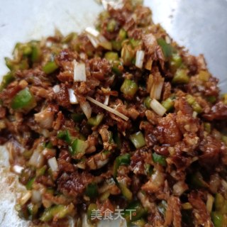 红烧回锅肉夹馍的做法步骤：11