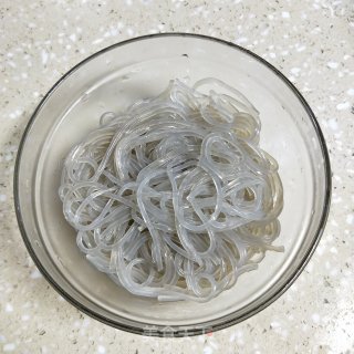 肉末粉条的做法步骤：1