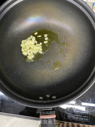 蒜香红肠荷兰豆的做法步骤：5