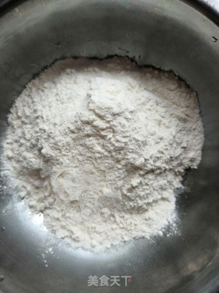 鸡蛋饼的做法步骤：1