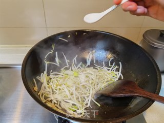 醋溜豆芽菜的做法步骤：6