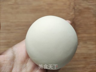 适合宝宝吃的鲜肉虾仁小馄饨，调馅、做皮、包制、保存的做法步骤：7