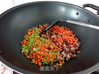 什锦蛋炒饭的做法步骤：4