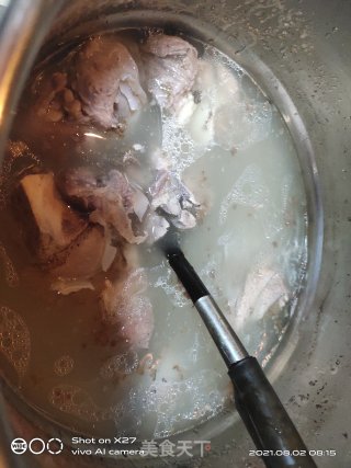 筒骨冬瓜汤的做法步骤：1