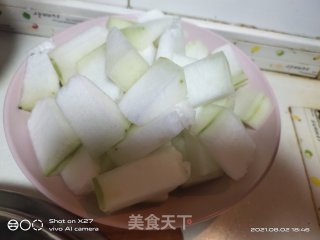 筒骨冬瓜汤的做法步骤：2