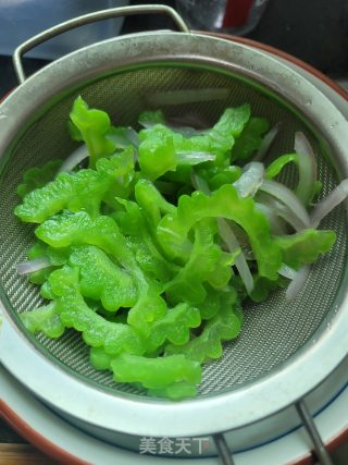 凉拌苦瓜的做法步骤：6