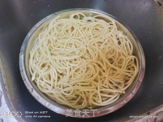 西红柿炒面的做法步骤：1