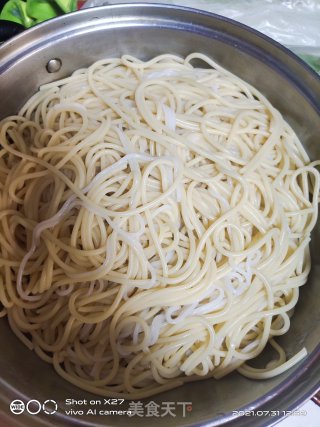 西红柿炒面的做法步骤：2