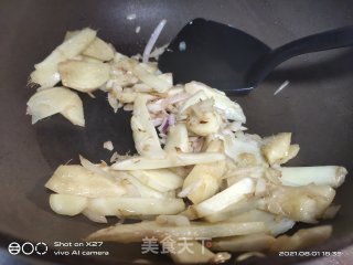 嫩姜烧腊鸭的做法步骤：4