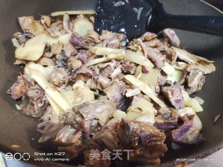 嫩姜烧腊鸭的做法步骤：5
