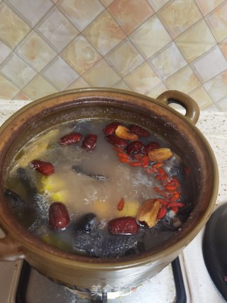 乌鸡板栗汤的做法步骤：14