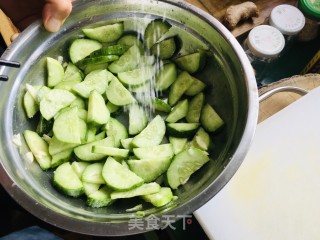 凉拌旱黄瓜的做法步骤：3