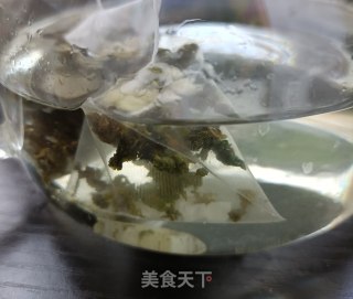 暴打柠檬冷泡茶的做法步骤：3