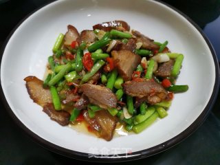蒜苗炒腊肉的做法步骤：6