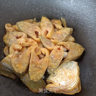 盐焗黄花鱼的做法步骤：15