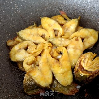 盐焗黄花鱼的做法步骤：17
