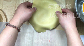 清香柠檬挞，柠檬清爽，奶油香甜，酥松挞皮，适合夏天的小甜品。的做法步骤：11