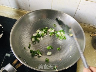 鸡蛋西红柿手擀面的做法步骤：3