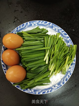 韭菜炒鸡蛋的做法步骤：1