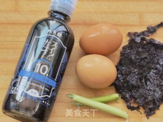 荷包蛋紫菜汤的做法步骤：1