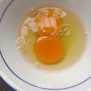 “鸡蛋”蛋皮拌绿豆芽的做法步骤：5