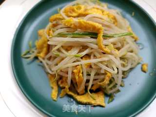 “鸡蛋”蛋皮拌绿豆芽的做法步骤：18
