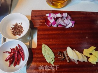麻辣小龙虾的做法步骤：2