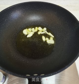 小炒口蘑的做法步骤：7