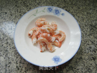 虾肉拌黄瓜的做法步骤：2