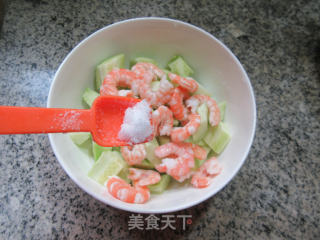 虾肉拌黄瓜的做法步骤：6