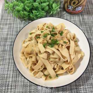 蒜蓉浇汁豆皮的做法步骤：7