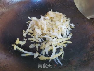 韭菜花榨菜丝炒肉的做法步骤：2