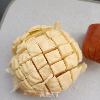 芝士火腿肠烤馒头的做法步骤：2