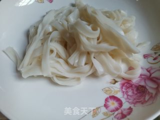 蛋炒粉的做法步骤：1