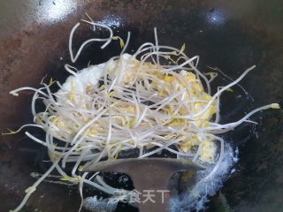蛋炒粉的做法步骤：4