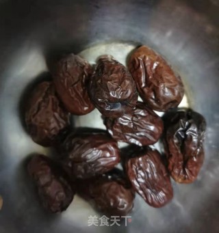 红豆薏米红枣水的做法步骤：3
