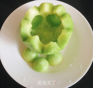 香瓜盅果盘的做法步骤：5