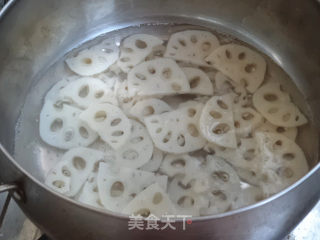 凉拌莲藕木耳的做法步骤：3