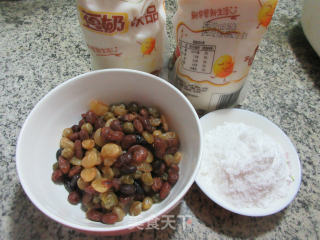蜜豆豆奶冻的做法步骤：1