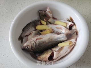 鲫鱼粉汤的做法步骤：5