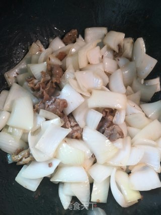 圆葱牛肉盖浇面的做法步骤：9