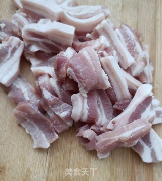 酸包菜烧肉片的做法步骤：2
