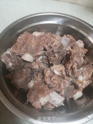 红烧牛排的做法步骤：1