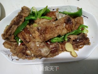 炒带鱼的做法步骤：2