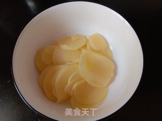 凉拌土豆片的做法步骤：1