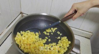 青椒火腿炒土豆的做法步骤：3