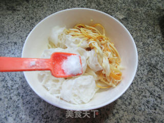 茭白黄金针菇拌面藕的做法步骤：6