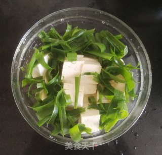 酱拌大豆腐的做法步骤：3